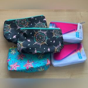 5 Clinique gift pouches